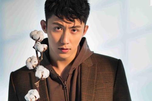 黄景瑜恋情爆料最新,神秘女友身份引网友热议