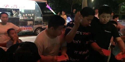 网红熊吃瓜大赛,一场爆笑与美食的狂欢盛宴