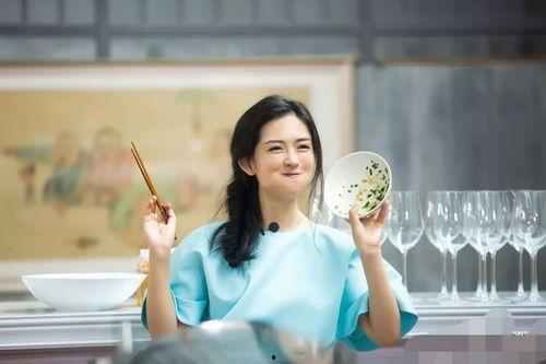 谢娜爆料约会视频播放,甜蜜瞬间引网友热议