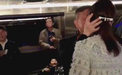 妻子也疯狂在线观看,一场家庭闹剧的欢乐盛宴