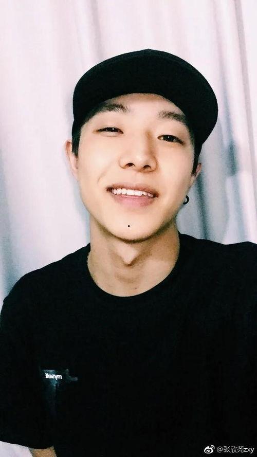 吃瓜网红张欣尧微博号,揭秘吃瓜网红的幕后生活”