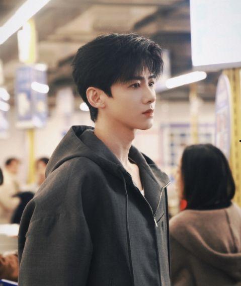 内娱最新爆料白敬亭章若楠