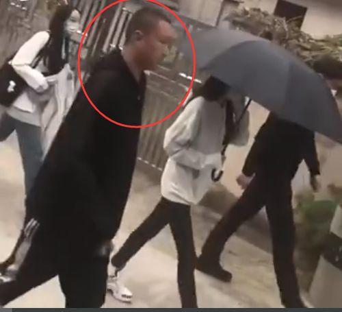 黄景瑜照片最新爆料视频,帅气形象引粉丝热议