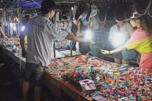 西安摆地摊爆料事件视频,街头经济与城市管理冲突的现场实录