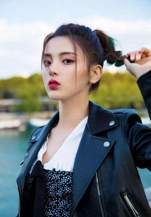 女主在娱乐圈吃瓜文小说,女主的瓜田奇遇记